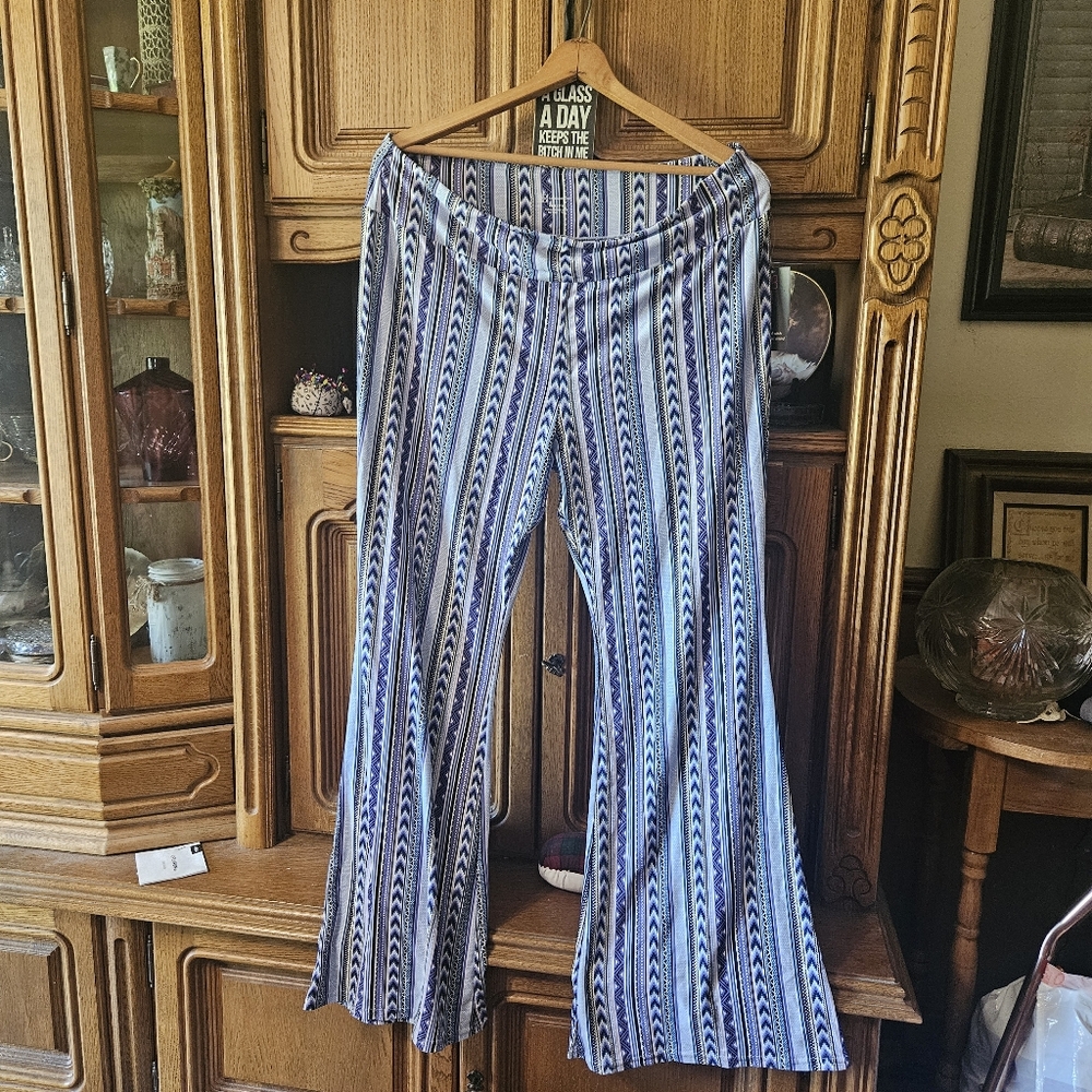 Flare Leg Pants, Blue and Lavender, size XXXL by No Boundaries